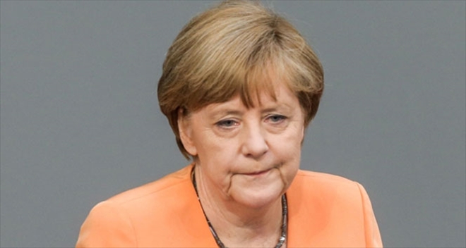 Merkel: ´Türkiye ile görüşmelerin kesilmesini istemiyoruz´