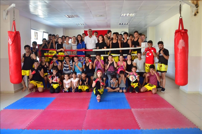  Muay thai il spor merkezi kursları devam ediyor 