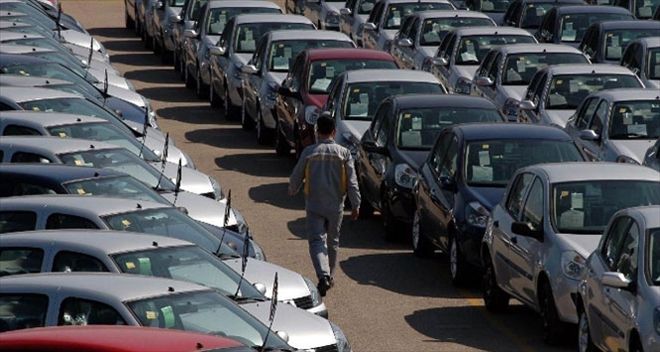 Otomobil ve hafif ticari araç pazarı azaldı