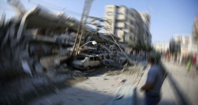 İsrail Gazze´ye saldırdı: 1 ölü, 25 yaralı