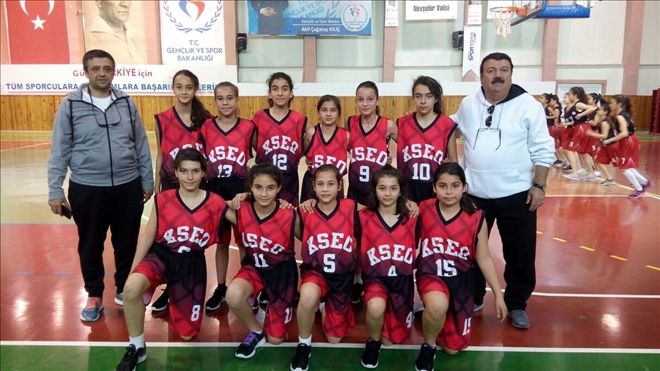 Adana Kasım Sacide Ener Ortaokulu Kız Basketbol  Takımı Yarı Finalde