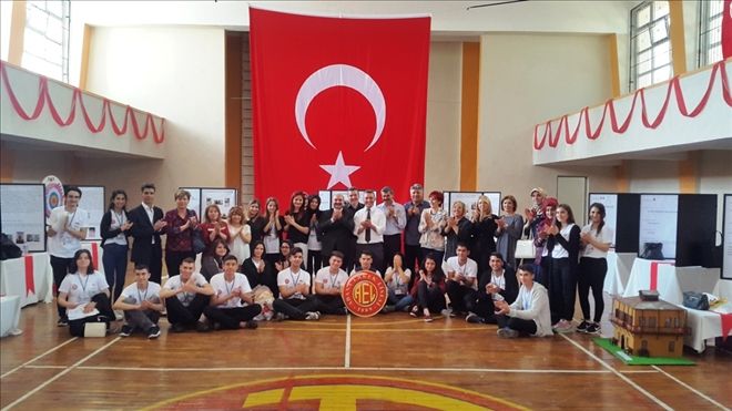 Adana Erkek Anadolu Lisesi 4006 TÜBİTAK Bilim Fuarı´nın  gerçekleştirdi. 