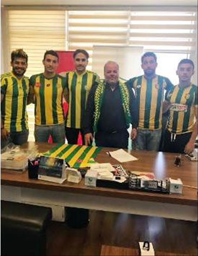 Osmaniyespor, 8 futbolcuyla sözleşme imzaladı