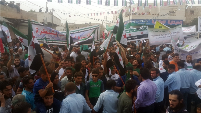 İdlib´de Esad karşıtı protesto