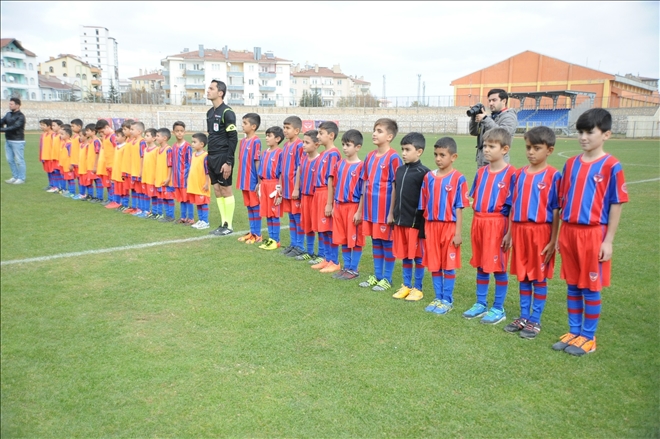 Niğde Anadolu FK Niğde´de futbol okulu açtı