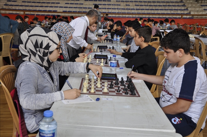 400´e yakın sporcu 100. Yıl Satranç Turnuvası için Dörtyol´da buluştu  