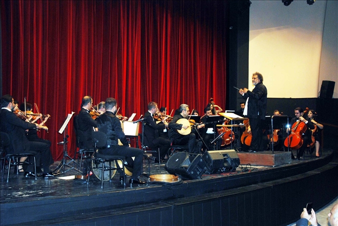 ÇDSO Senfoni Orkestrası ilk kez saz eserleri konseri verdi