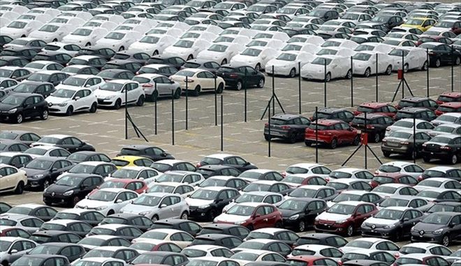 Otomobil ve hafif ticari araç pazarı  daraldı