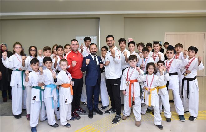 Karatecilerden Başkan Bilal Uludağ´a ziyaret