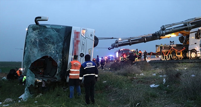 Otobüs şoförünün kalp krizi geçirmesi sonucu kaza yapan araçta 4 ölü, 34 yaralı var