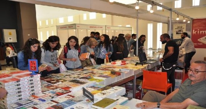 Gaziantep kitap fuarını 2 günde 35 bin kişi ziyaret etti
