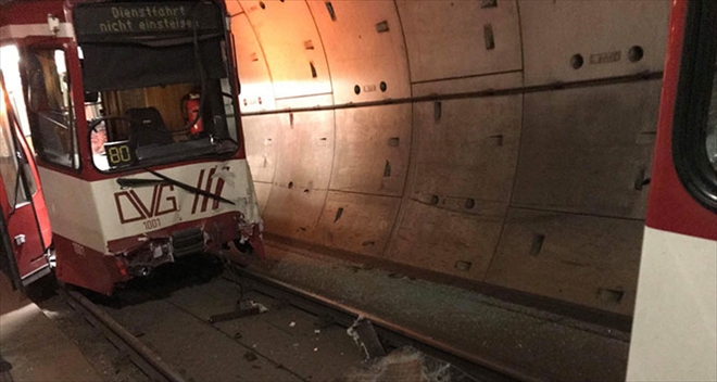 Almanya´daki metro kazasında 35 yaralı