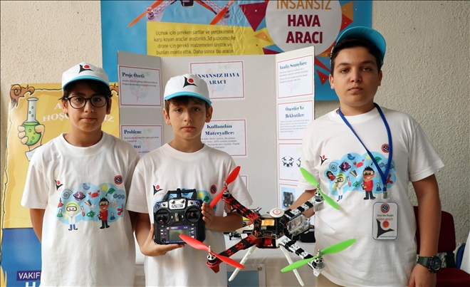 Adanalı öğrenciler etkinlikleri görüntülemek için Drone üretti