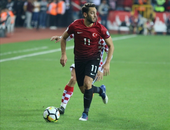 Hakan Çalhanoğlu milli takım aday kadrosundan çıkarıldı!