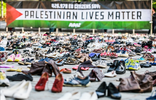 Her Filistinli için bir çift ayakkabı