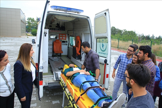 Ç.Ü.´de öğrencilere Ambulans Sürüş Teknikleri öğretildi