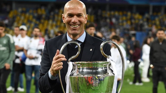Zinedine Zidane, Real Madrid´den istifa etti