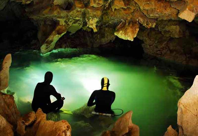 Türkiye´nin turizme açılan ilk mağarasını gezdiler