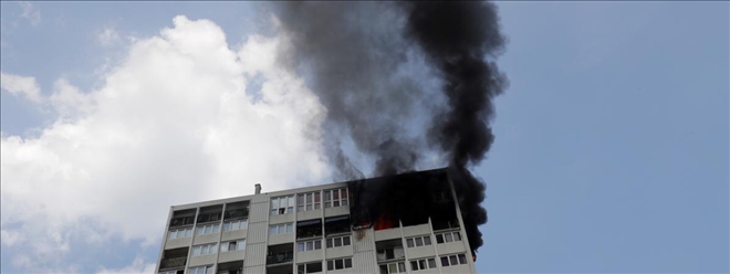 Paris banliyösünde bina yangını: 4 ölü, 9 yaralı