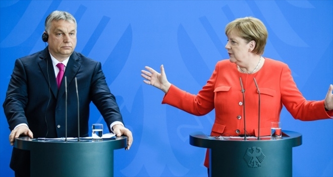 Merkel, Macaristan Başbakanı Orban ile görüştü