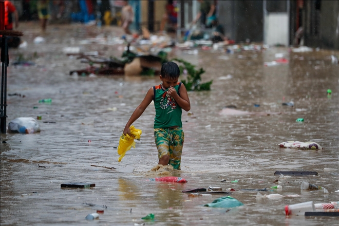Muson Yağmurları 40 bin Filipinliyi göç etmeye zorladı