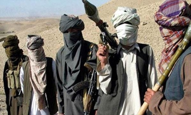 Taliban, 100´den fazla kişiyi rehin aldı
