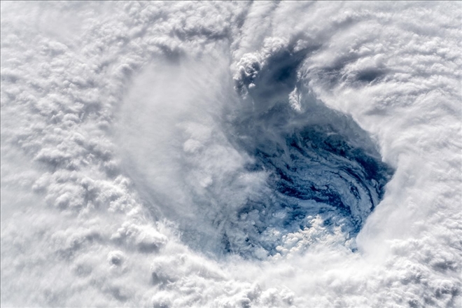 Florence Kasırgası yaklaşırken tahliyeler sürüyor