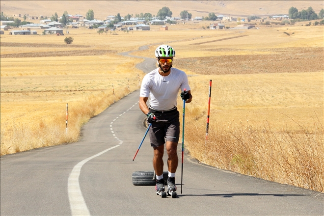 Balkan şampiyonu Ayçiçek, asfalt yolda antrenman yapıyor