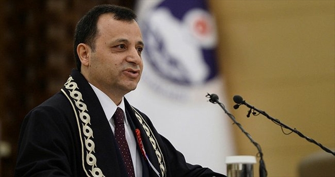 Zühtü Arslan yeniden AYM Başkanı seçildi