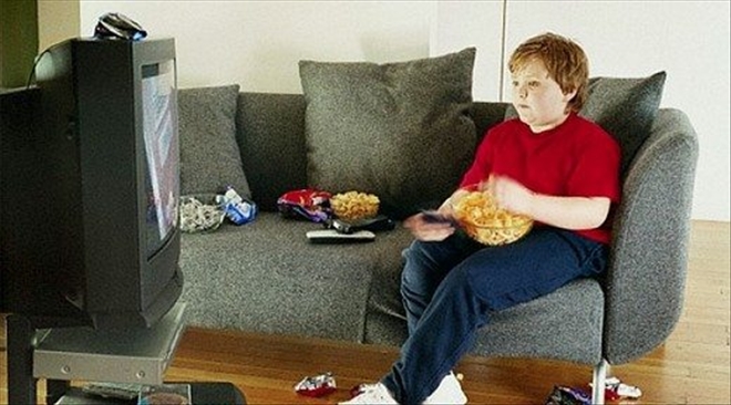 Bilgisayar ve televizyon obeziteye neden oluyor 