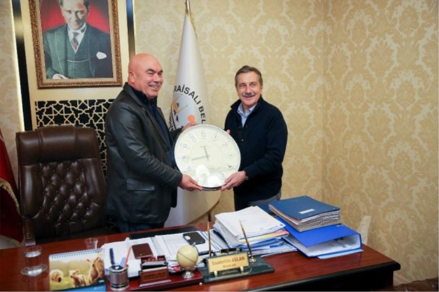 Eskişehir Tepebaşı Belediye Başkan Ataç’tan Karaisalı Belediyesi’ni ziyaret etti