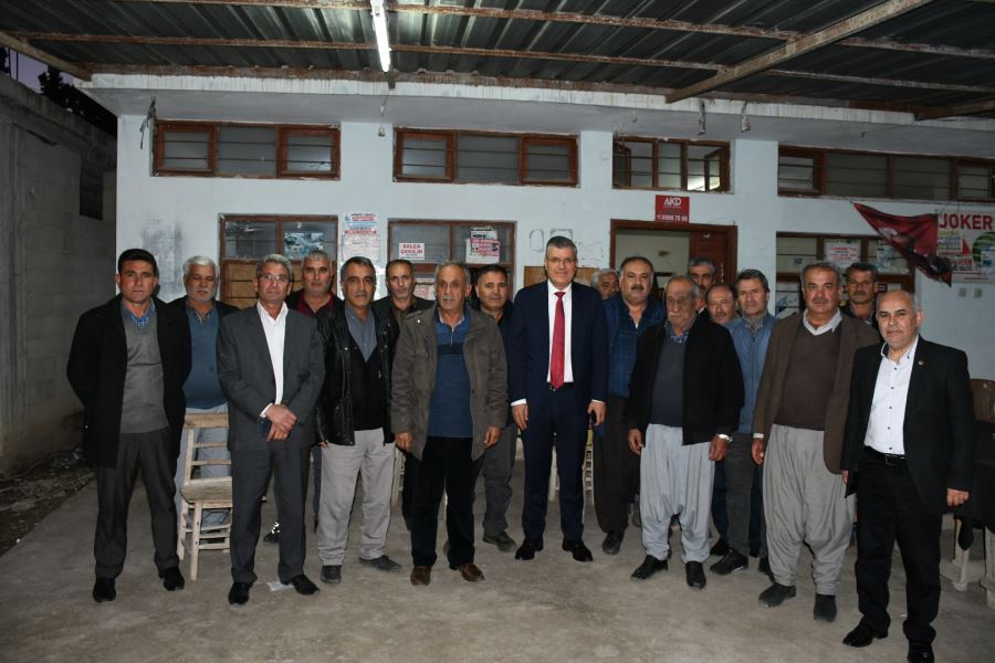 CHP Adana Milletvekili Ayhan Barut, üretici köylülerle buluşmalarını sürdürüyor