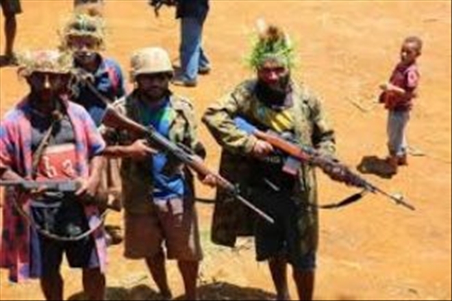 Papua Yeni Gine´de kabileler arası çatışma