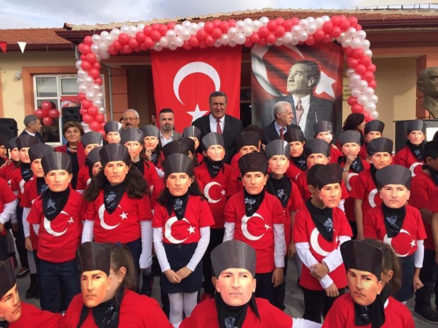 Gürer: “23 Nisan 1920, Türk Milletinin bağımsızlık mücadelesinin en önemli simgelerinden biridir”