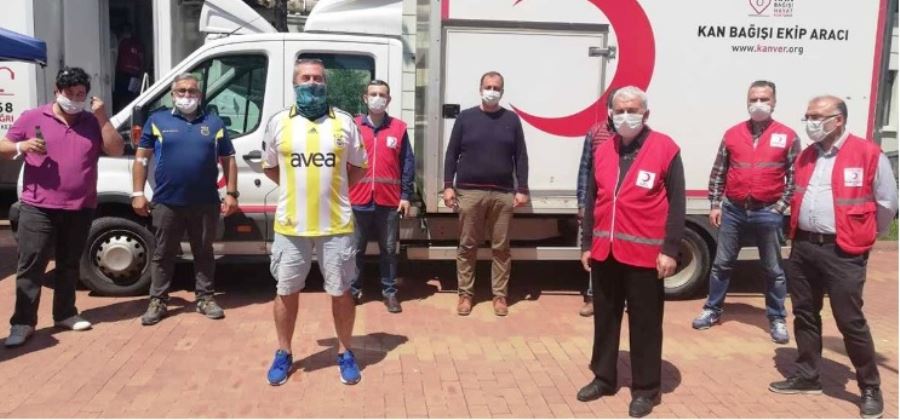 Fenerbahçeliler Derneği’nden kan bağışı kampanyası