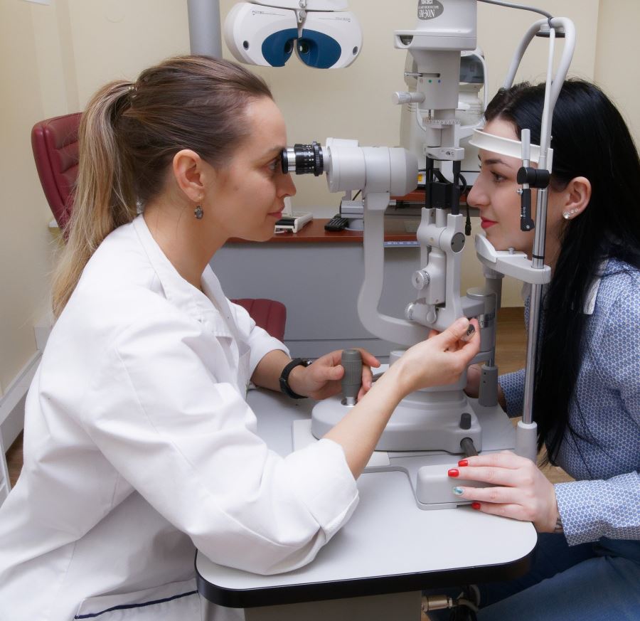 Göz ve çevresine ilişkin kozmetik ameliyatlar, göz hekimlerinin çalışma alanı içindedir