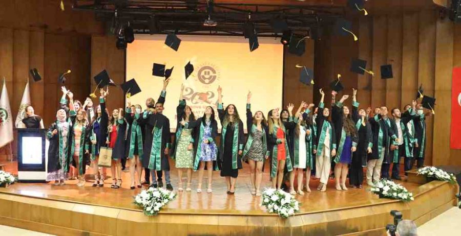   Çukurova Üniversitesi Ziraat Fakültesi Mezunlarını Uğurladı