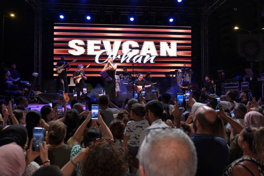 Büyükşehir destekli Aşure etkinliği ve Sevcan Orhan konseri
