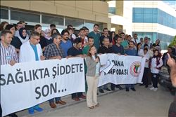  ‘SAĞLIKTA ŞİDDETE SON! DEMEK İÇİN ASİSTAN HEKİMLER İŞ BIRAKTI