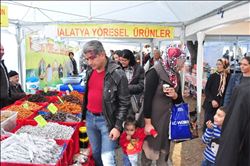 ADANA´DA YÖRESEL ÜRÜNLER FESTİVALİ AÇILDI 