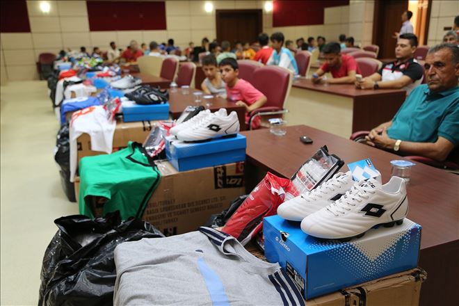 Başkan Çelikcan´dan Amatörlere Malzeme Yardımı