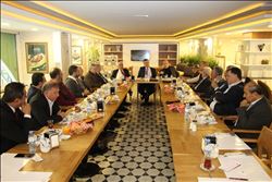 AYHAN BARUT CHP´NİN ESKİ İL BAŞKANLARI İLE BİR ARAYA GELDİ   