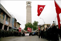 94. yılda bayrak gururu sürüyor