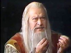 ADANA DEVLET TİYATROSU´NDAN CÜNEYT GÖKÇER´E VEFA