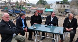 “GÖRMEZDEN GELİNEN KRİZ DOLAR BOZDURMAKLA GEÇİŞTİRİLEMEZ”