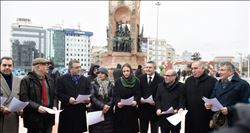 CHP MİLLETVEKİLLERİNDEN EŞ ZAMANLI, “ANAYASA DEĞİŞMİYOR, REJİM DEĞİŞİYOR” PROTESTOSU