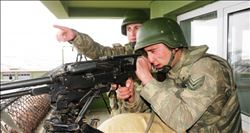 Hudut kartalları 24 saat sınırı gözetliyor