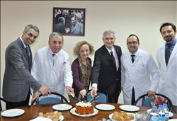 BALCALI´DA BİNİNCİ BİYONİK KULAĞA PASTA KESİLDİ