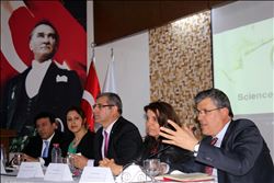 “Kendinizi yetiştirirseniz işsiz kalmazsınız”