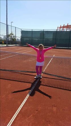  SEYHAN BELEDİYESPOR´UN MİNİK TENİSÇİSİ ŞAMPİYON OLDU 